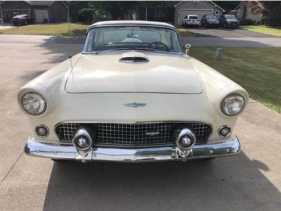 Ford Thunderbird - <small></small> 53.000 € <small>TTC</small>