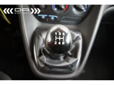 Ford Transit Connect 1.5TDCi SWB T200 LICHTE VRACHT - BLUETOOTH- PDC CRUISE CONTROL  - 23