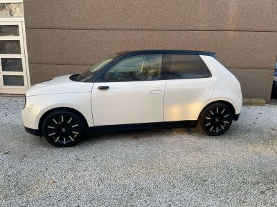 Honda E 35.5 kWh Advance 17'' 14870€ HTVA  - 3