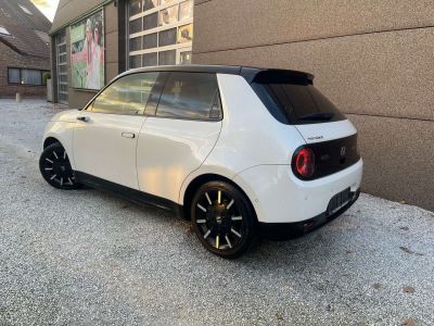 Honda E 35.5 kWh Advance 17'' 14870€ HTVA  - 4