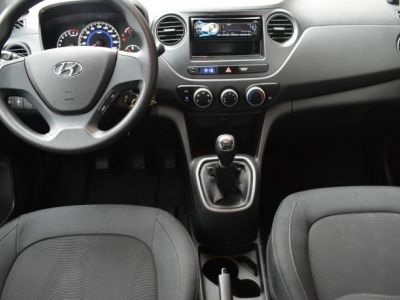 Hyundai i10 1.0i  - 11