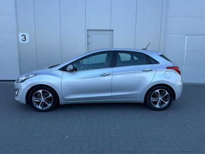 Hyundai i30 1.6 GDi Lounge -- CUIR GPS CAMERA  - 8