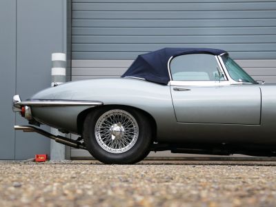 Jaguar E-Type S2 OTS - Matching Numbers 4.2L 6 inline engine producing 245 bhp  - 8