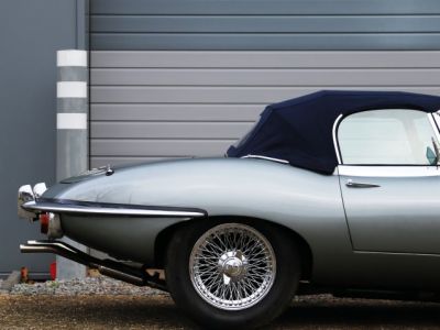 Jaguar E-Type S2 OTS - Matching Numbers 4.2L 6 inline engine producing 245 bhp  - 10