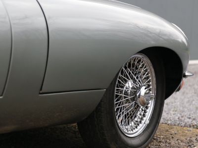 Jaguar E-Type S2 OTS - Matching Numbers 4.2L 6 inline engine producing 245 bhp  - 13