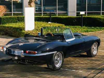 Jaguar E-Type SI  - 11