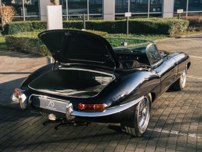 Jaguar E-Type SI  - 17