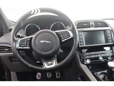 Jaguar F-Pace 2.0d RWD - R-SPORT NAVI PANO DAK 12M GARANTIE  - 29