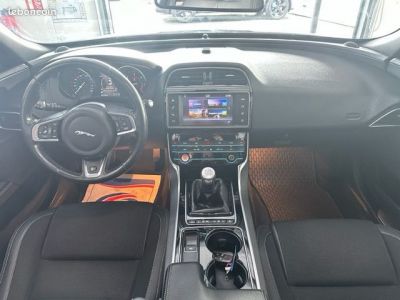 Jaguar XE 2.0 D R DYNAMIQUE  - 14