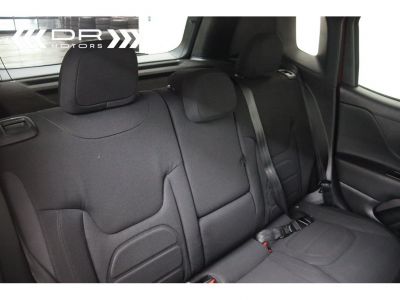 Jeep Renegade 1.6 DOWNTOWN - NAVI KEYLESS TREKHAAK  - 14