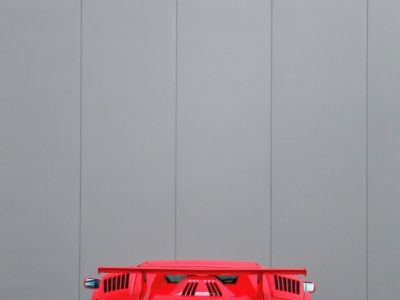Lamborghini Countach 25th Anniversary Downdraft 5.2L V12 producing 455 bhp  - 22