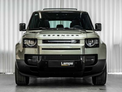 Land Rover Defender 110 D250 SE Trekhaak Panodak Black Pack 360°  - 2