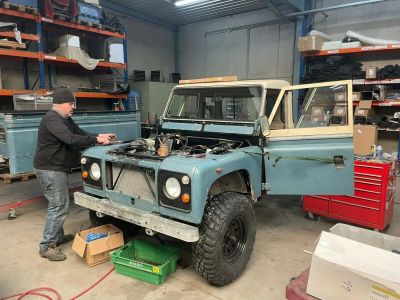 Land Rover Defender 110 HCPU 3.5 V8-FRAME OFF RESTAURATION  - 4