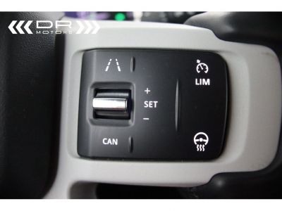 Land Rover Defender 110 SE - 3.0 D200 4WD MHEV NAVIGATIE LEDER PANODAK 7 PLAATSEN  - 37