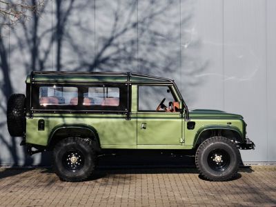 Land Rover Defender 110 V8 Miyo Nomad 3.5L V8 producing 200 bhp with injection  - 5