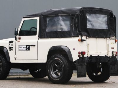 Land Rover Defender 90 V8 3.5 V8 138 bhp with injection  - 1