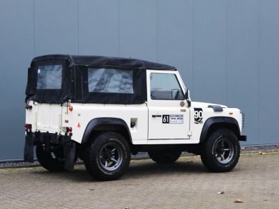 Land Rover Defender 90 V8 3.5 V8 138 bhp with injection  - 2