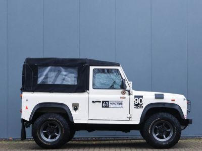 Land Rover Defender 90 V8 3.5 V8 138 bhp with injection  - 4