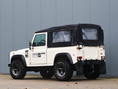 Land Rover Defender 90 V8 3.5 V8 138 bhp with injection  - 24