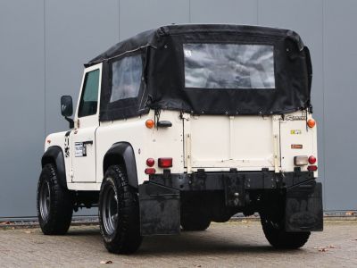 Land Rover Defender 90 V8 3.5 V8 138 bhp with injection  - 27