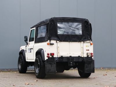 Land Rover Defender 90 V8 3.5 V8 138 bhp with injection  - 28