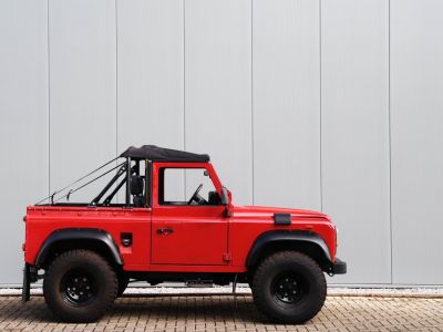 Land Rover Defender 90 V8 3.5 V8 138 bhp with original carbs  - 6