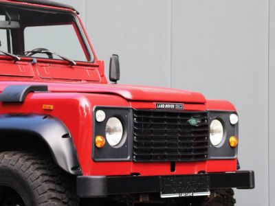 Land Rover Defender 90 V8 3.5 V8 138 bhp with original carbs  - 12