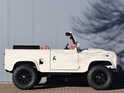 Land Rover Defender 90 V8 Miyo Safari 3.5L V8 producing 200 bhp with injection  - 5