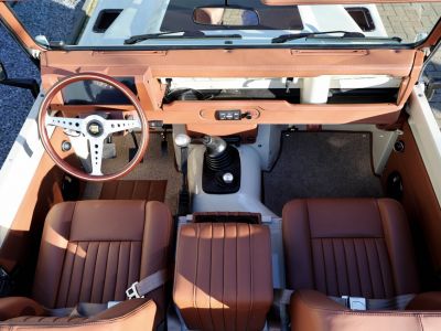 Land Rover Defender 90 V8 Miyo Safari 3.5L V8 producing 200 bhp with injection  - 29