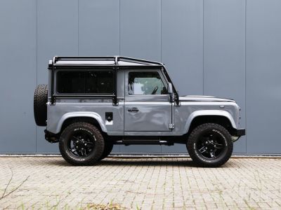 Land Rover Defender 90 V8 Urban 4.6L V8 producing 230 bhp  - 4