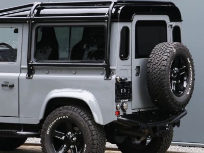 Land Rover Defender 90 V8 Urban 4.6L V8 producing 230 bhp  - 31