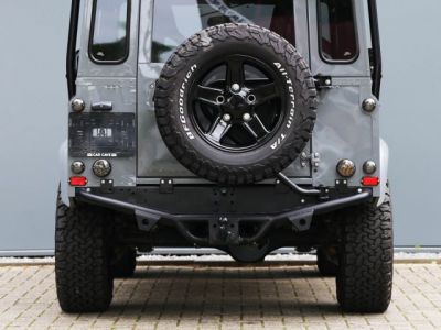 Land Rover Defender 90 V8 Urban 4.6L V8 producing 230 bhp  - 37