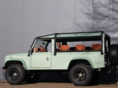 Land Rover Defender Miyo by Carcave 90 or 110 Miyo 3.500 cc 200 bhp  original engine  - 15