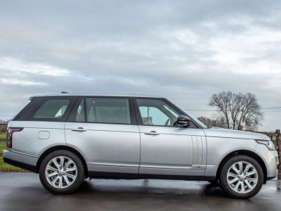 Land Rover Range Rover LG 3.0 TDV6 - HISTORIEK - NIEUWSTAAT - ZETELVENTILATIE - 360° - STUURWIELVERWARMING - APPLE CARPLAY  - 8