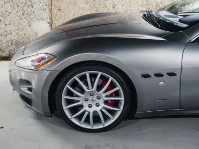 Maserati GranTurismo 4.7 V8 S BVA - <small>A partir de </small>560 EUR <small>/ mois</small> - #8