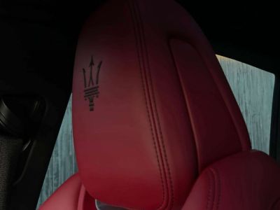 Maserati Levante gransport 3.0i V6 / Q4 / pano / sportseats / camera / btw  - 38