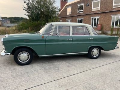 Mercedes 190 dC  - 11