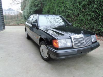 Mercedes 200  - 1