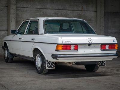 Mercedes 200  - 3