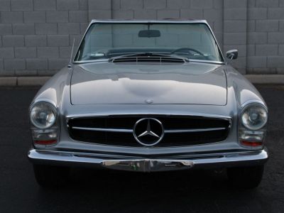 Mercedes 200 200-Series  - <small></small> 117.000 € <small>TTC</small>