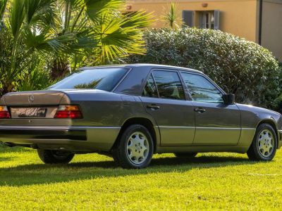 Mercedes 200 E A - <small></small> 10.990 € <small>TTC</small>