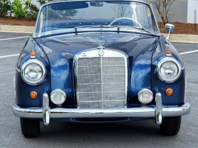 Mercedes 220 220S cabriolet - <small></small> 88.500 € <small>TTC</small>