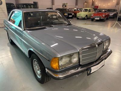 Mercedes 230 CE  - 4