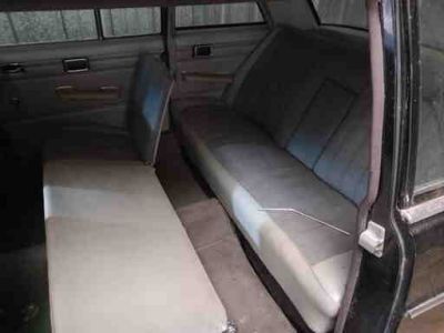 Mercedes 230 Mercedes 230/8 6cylindres limousine 8places - <small></small> 7.500 € <small></small>