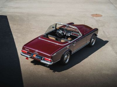 Mercedes 230 SL Pagode Purpurrot French Vehicle  - 7