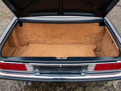 Mercedes 280 SL R107 | LOW MILEAGE FULL LEATHER MANUAL 5-SP - <small></small> 74.900 € <small>TTC</small>