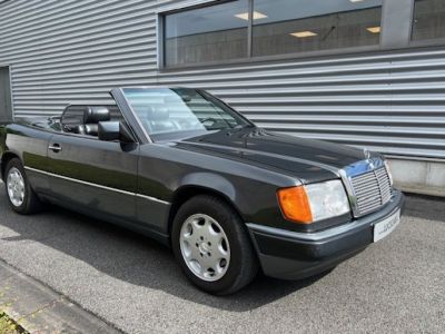 Mercedes 300 CE - 24  - 1