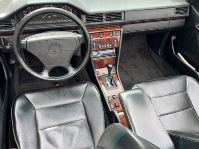 Mercedes 300 CE - 24  - 8