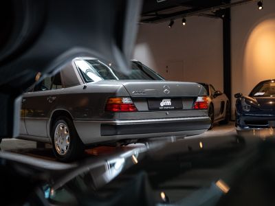 Mercedes 400 E W124 V8 - Elegance  - 17