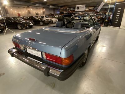 Mercedes 560 SL  - 22